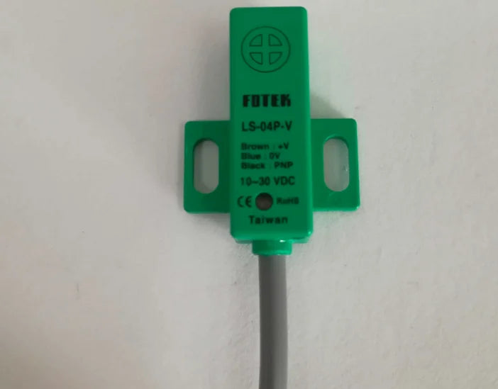 1pc FOTEK LS-04P-V Proximity sensor free shipping