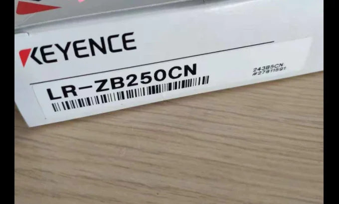1PC   NEW    KEYENCE    LR-ZB250CN    free   shipping