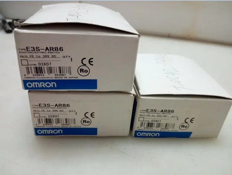 New Omron E3S-AR86 free shipping