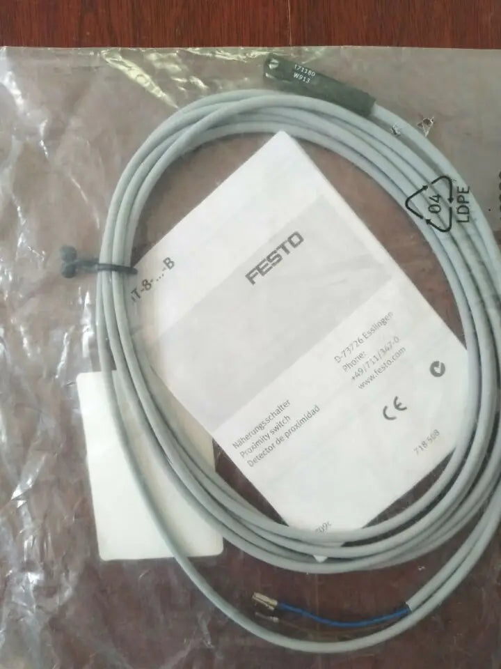 New FESTO SMT-8-NS-K-LED-24-B 171180 free shipping