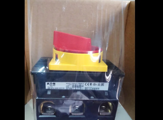 1PC  NEW   EATON  MOELLER  P5-250/EA/SVB  250A  free shipping