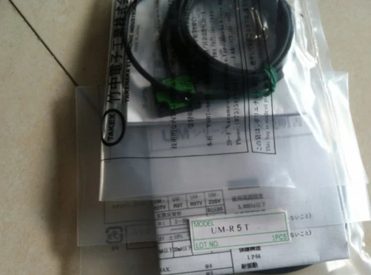 UM-R5T UMR5T 1PC NEW TAKEX proximity sensor free ship