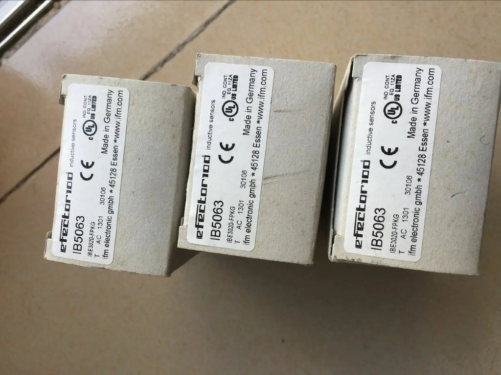 New  IFM  IB5063  Proximity switch  free shipping
