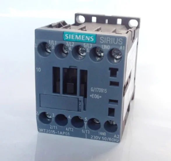 1PC  NEW   SIEMENS  3RT2015-1AP01  230V   free shipping