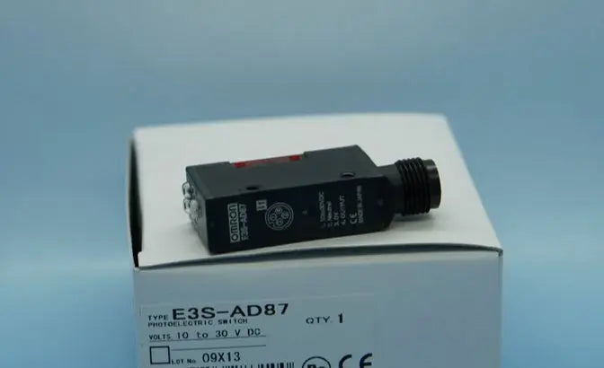 E3S-AD87 E3SAD87 New Omron Photoelectric Switch New in box free shipping