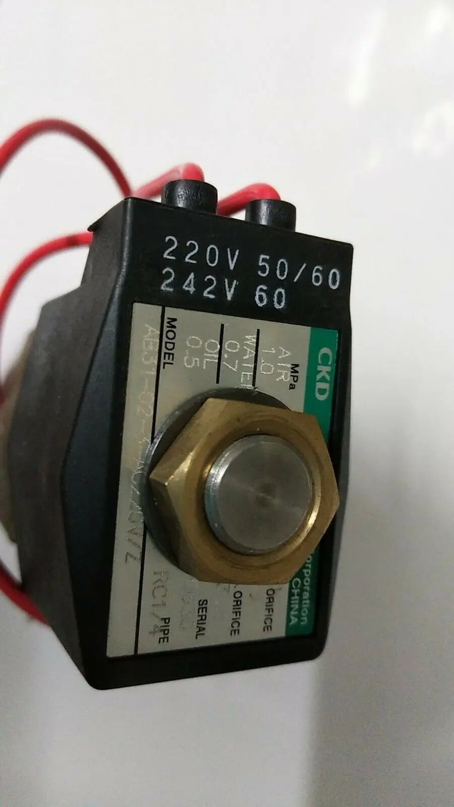 1PC  NEW  CKD   AB31-02-3-AC220V    AB31-02-3   AC220V   free  shipping