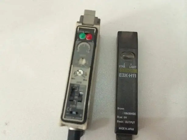 E3X-H11 E3X H11 10-30VDC 1PC New in box New Omron PhotoElectric Switch