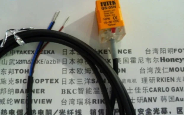 QS-05N QS05N NEW Fotek Proximity Sensor free ship