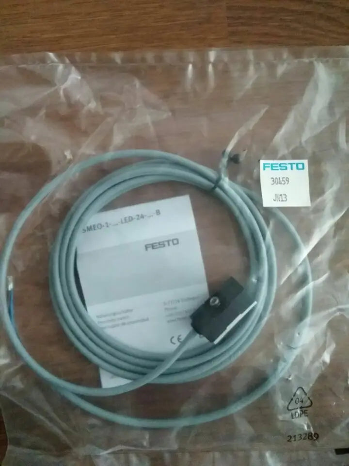 New FESTO SMEO-1-LED-24-B 30459 sensor free shipping