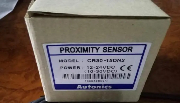 CR30-15DN2 CR3015DN2 New AUTONICS proximity switch free shipping