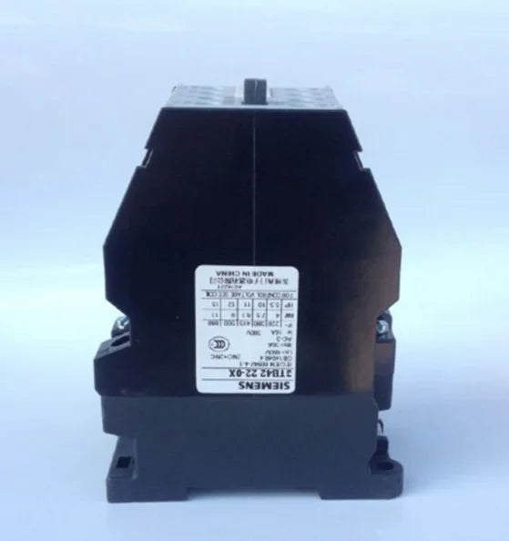 1PC  NEW   SIEMENS   3TB4222-0XQ0  380V   free shipping