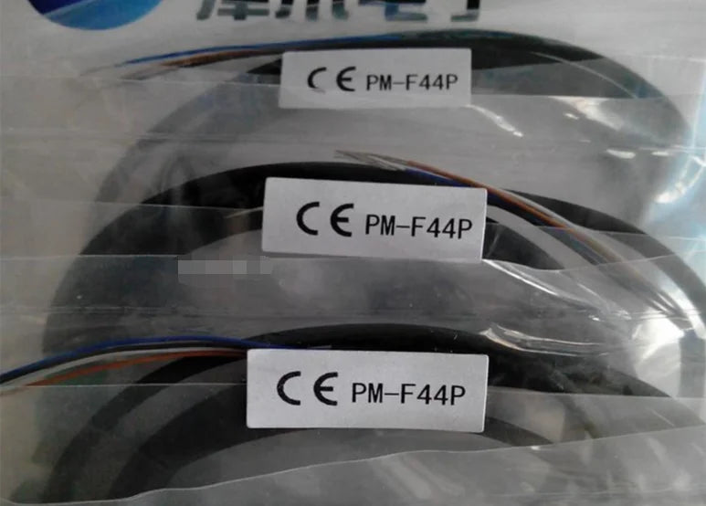 PM-F44P PMF44P New SUNX Photo Micro Sensor free shipping