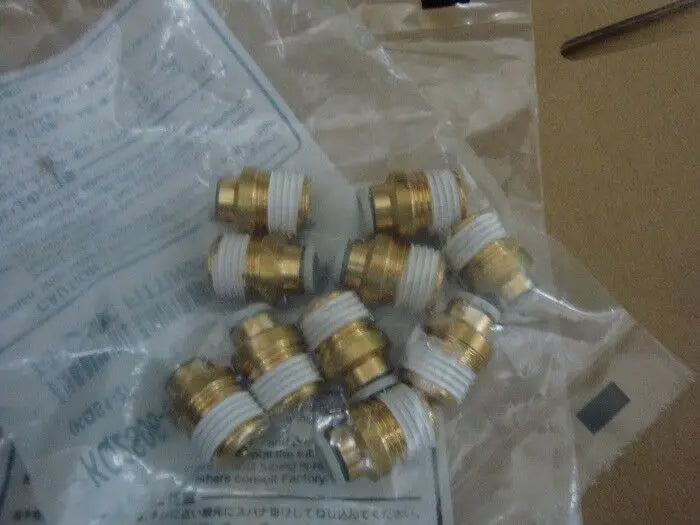 10PC New SMC KQ2S06-02AS free shipping