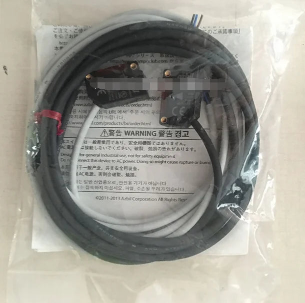 HP7-T12 HP7T12 1PC New Yamatake / Azbil Photoelectric Switch free ship