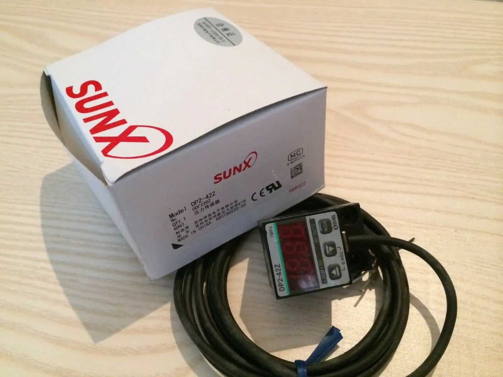 New  Panasonic / SUNX  sensor  DP2-42Z  free shipping