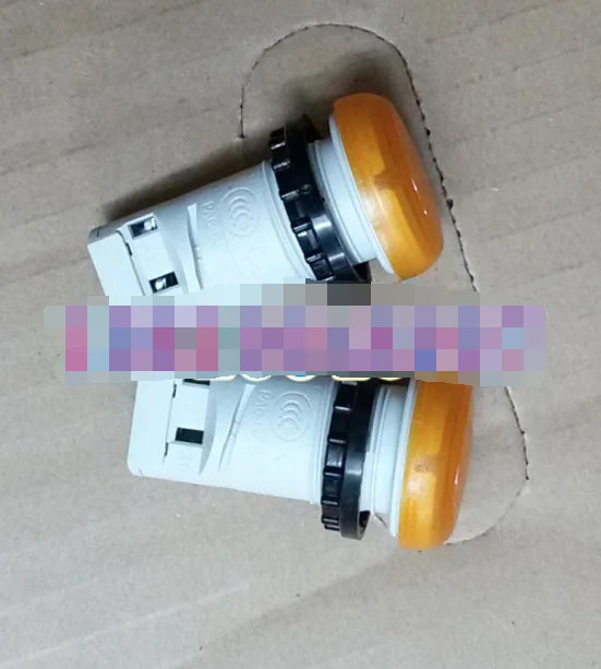 1PC  NEW   EATON  MOELLER  A22-LC-Y   free shipping