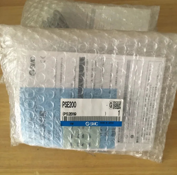 PSE200 1PC New SMC pressure sensors free shipping