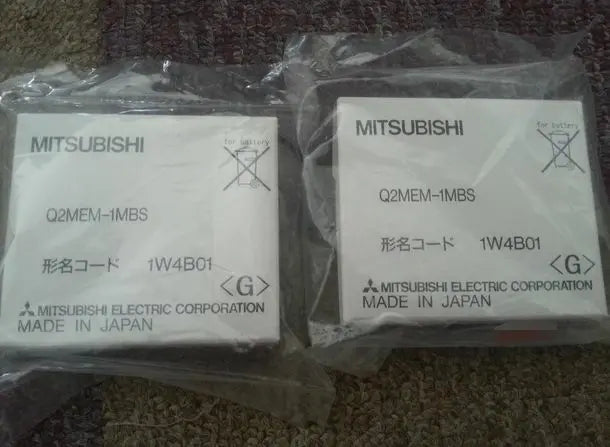 Q2MEM-1MBS Q2MEM 1MBS 1PC NEW Mitsubishi PLC free shipping