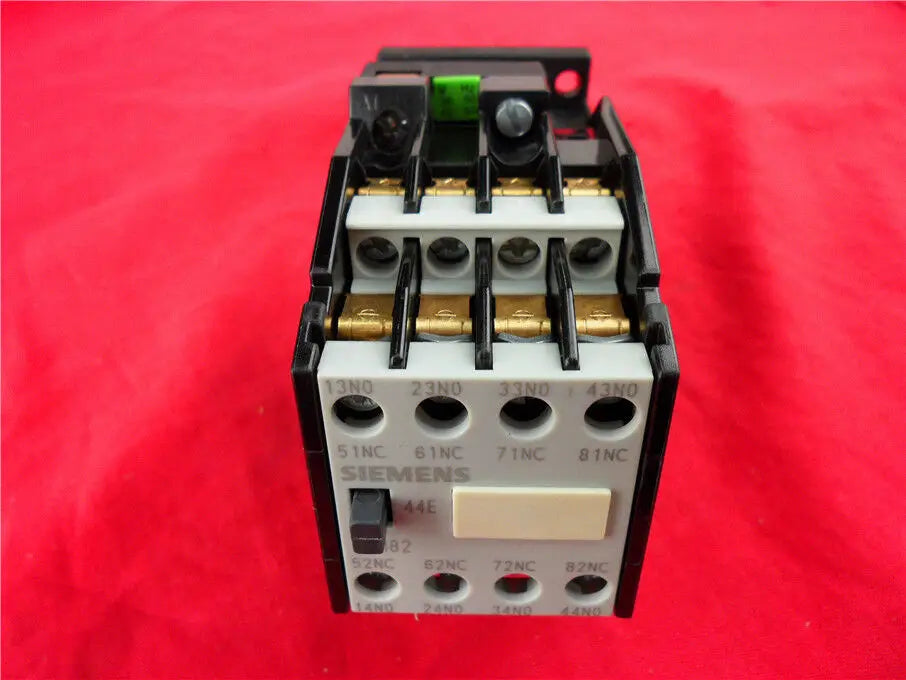 New Siemens 3TH8244-0XG0 Contactor relay free shipping