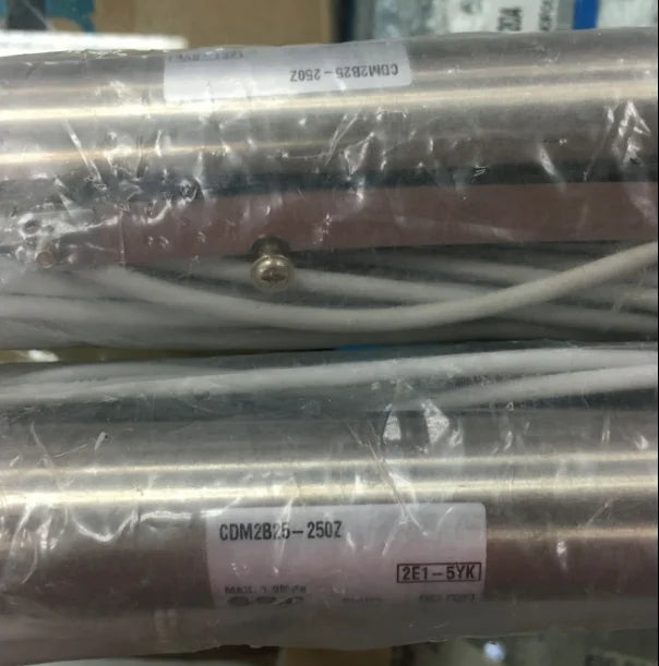 1PC   NEW     SMC    CDMB25-250Z     free   shipping