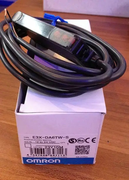 E3X-DA6TW-S E3X DA6TW S NEW Omron Optical Fiber Amplifier free shipping