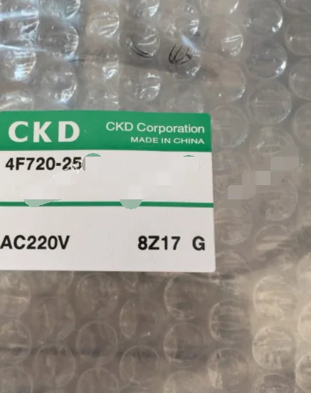 1PC NEW CKD 4F720-25-AC220V 4F720-25 AC220V free shipping