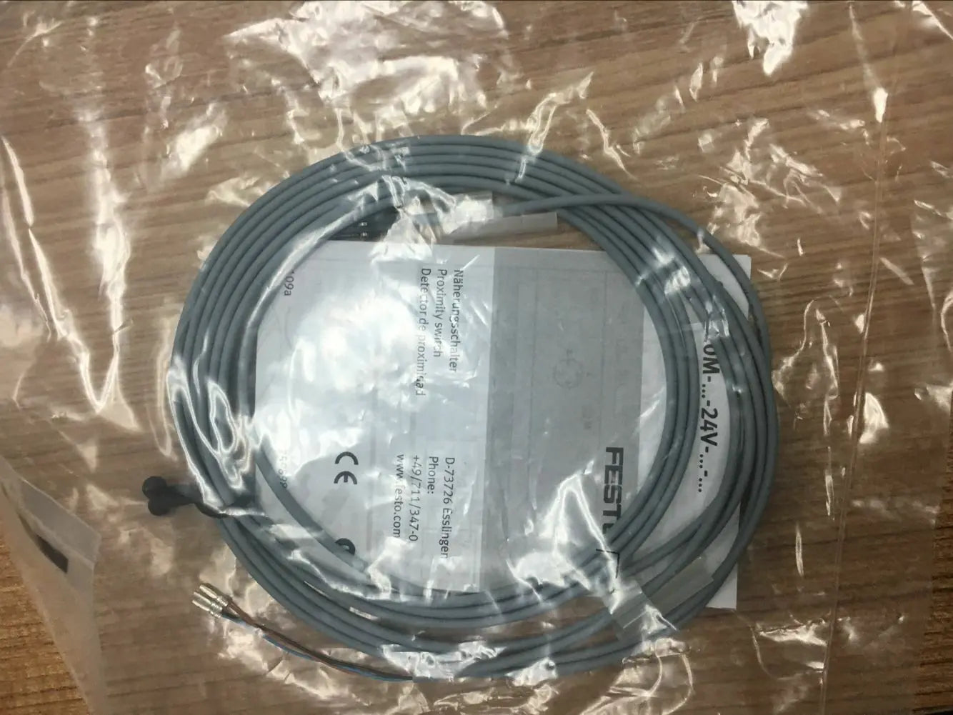 New FESTO SMT-10M-NS-24V-E-2,5-L-OE 551377 Proximity switch free shipping