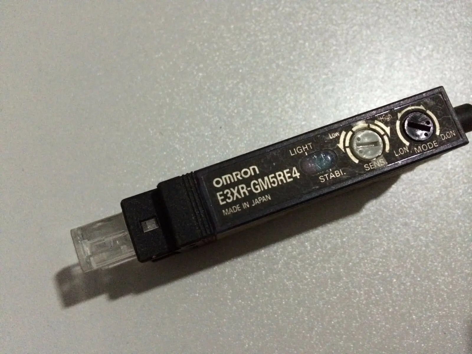 1PC USED  OMRON  E3XR-GM5RE4  Optical fiber amplifier   free shipping