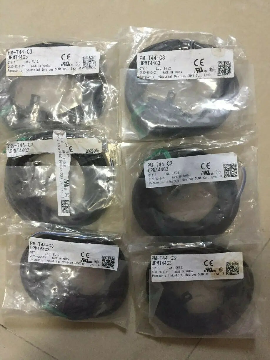 1PC   NEW     SUNX   PM-T44-C3   free   shipping