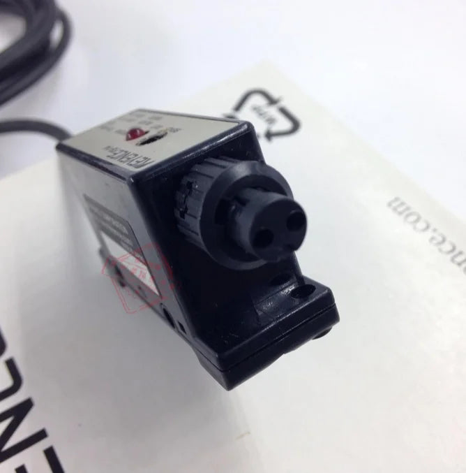 FS-14 FS14 1PC NEW Keyence free shipping