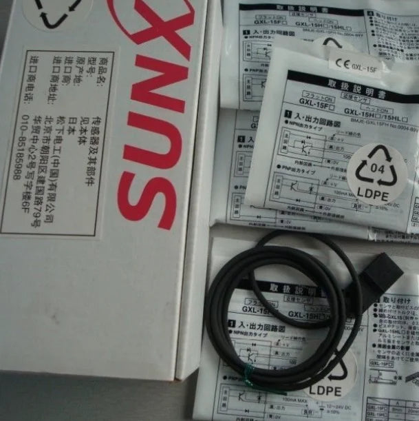 New  Sunx  GXL-15F  Proximity sensor   free shipping