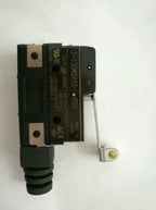 Z-15GW2A55-B5V Z15GW2A55B5V 1PCS New Omron Micro Switch free ship