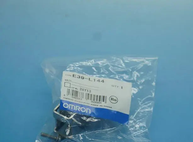 E39-L144 E39 L144 NEW IN BOX OMRON Reflection Board Accessories free shipping