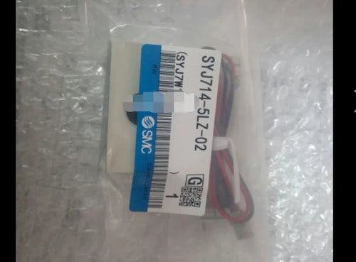 1PC   NEW    SMC     SYJ714-5LZ-02    free   shipping