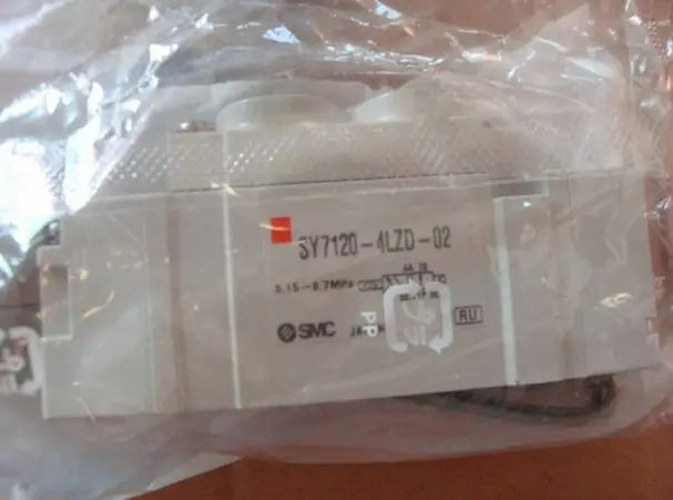 1pc SY7120-4LZD-02 1PCS NEW SMC Solenoid Valve 220VAC free shipping