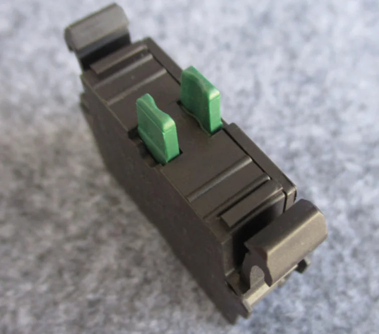 M22-K10 1PC New EATON MOELLER Muller button contacts free ship