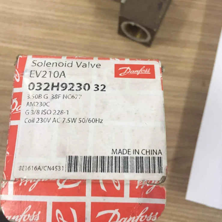 New  DANFOSS  Solenoid  Valve  032H923032   free shipping