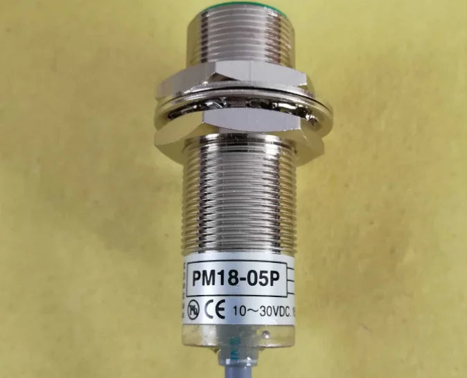 1pc FOTEK PM18-05P Proximity switch free shipping