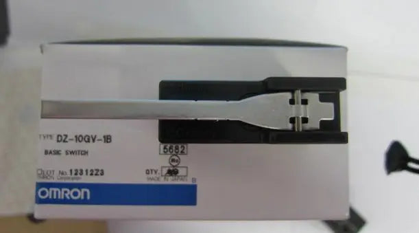 DZ-10GV-1B DZ10GV1B 1PCS NEW OMRON Snap Switch FOR free shipping