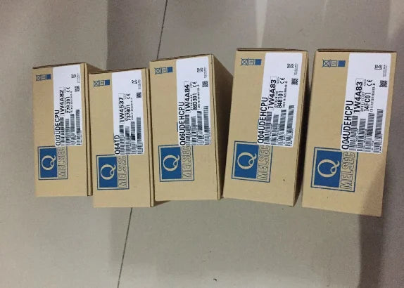 Q06UDVcpu QO6UDVcpu NEW IN BOX Mitsubishi PLC free shipping