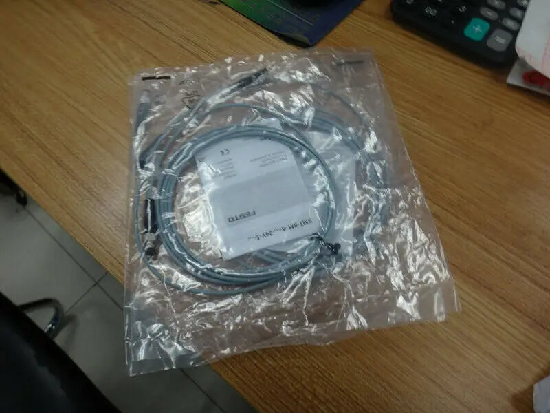 1PC NEW FESTO SMT-8M-ZS-24V-K-2.5-M8D 543892 free shipping