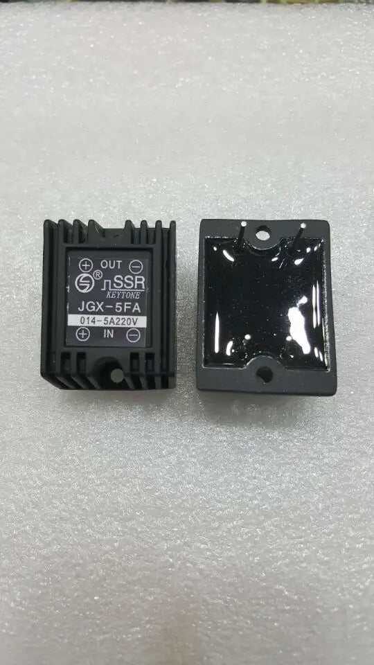 New  SSR  Relay JGX-5FA-014-5A220V  JGX-5FA 014-5A220V  free shipping