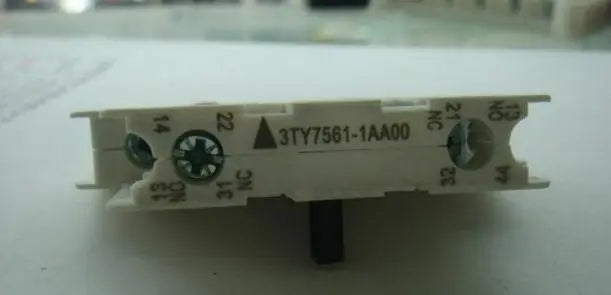 3TY7561-1AA00 3TY75 61-1AA00 2PCS NEW SIEMENS Auxiliary Contact Switch