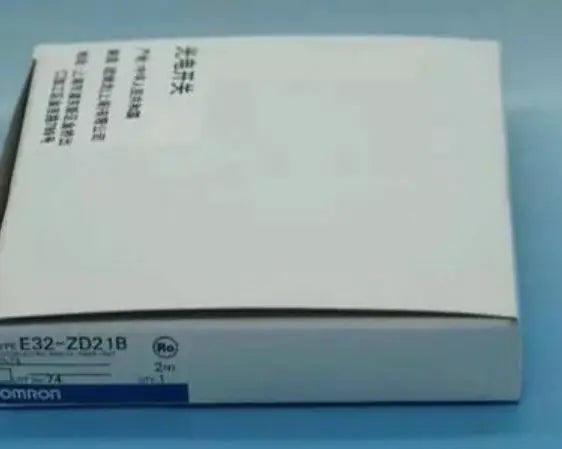 E32-ZD21B E32ZD21B 2m 1PC New Omron Fibre Optical Sensors free ship