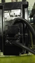 1PC Used omron R88M-W20030H-S1