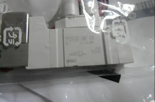 SY3120-5MZ-C4 SY3120 5MZ C4 New SMC solenoid valve free shipping