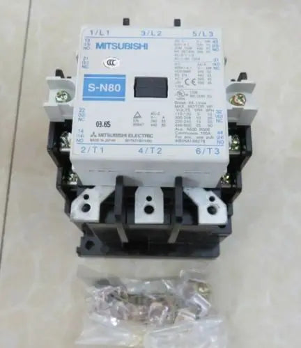 New  Mitsubishi  S-N80 AC380V  Ac contactor   free shipping