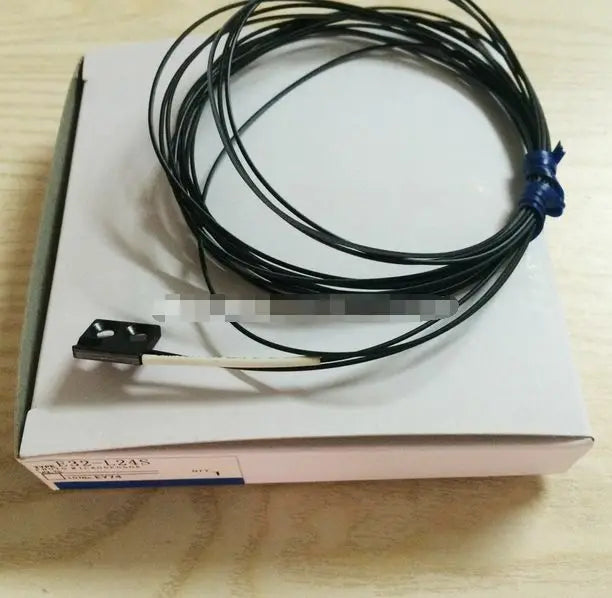 1pcs NEW IN BOX OMRON E32-L24S E32 L24S free shipping