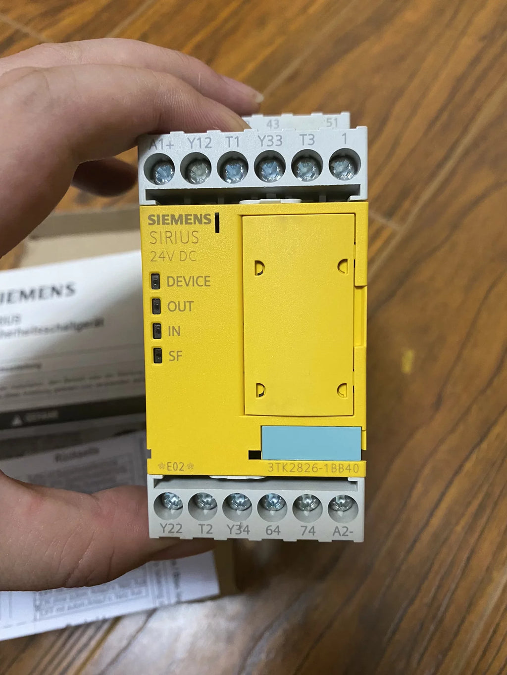 1pc new  SIEMENS 3TK2826-1BB40