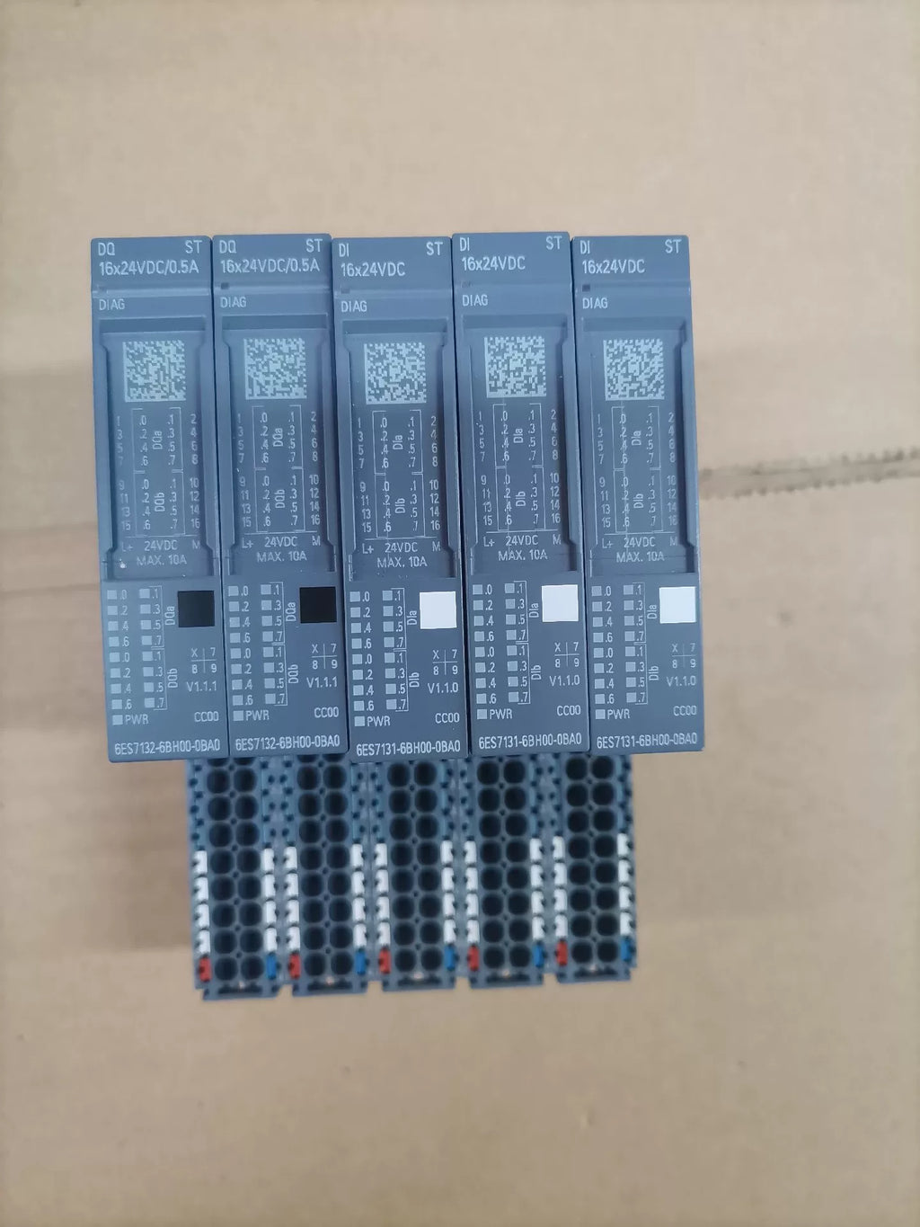 1pc New   SIEMENS 6ES7132-6BH00-0BA0